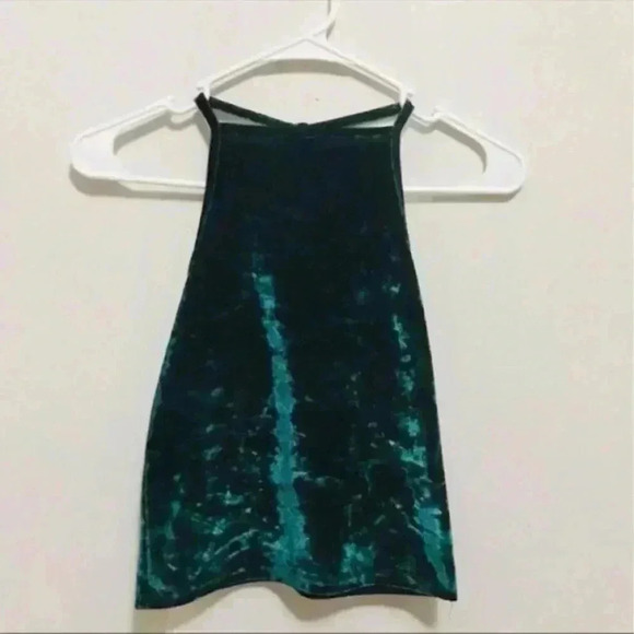 New with tags urban outfitters high neck green cropped tank top in size xs - Picture 2 of 6